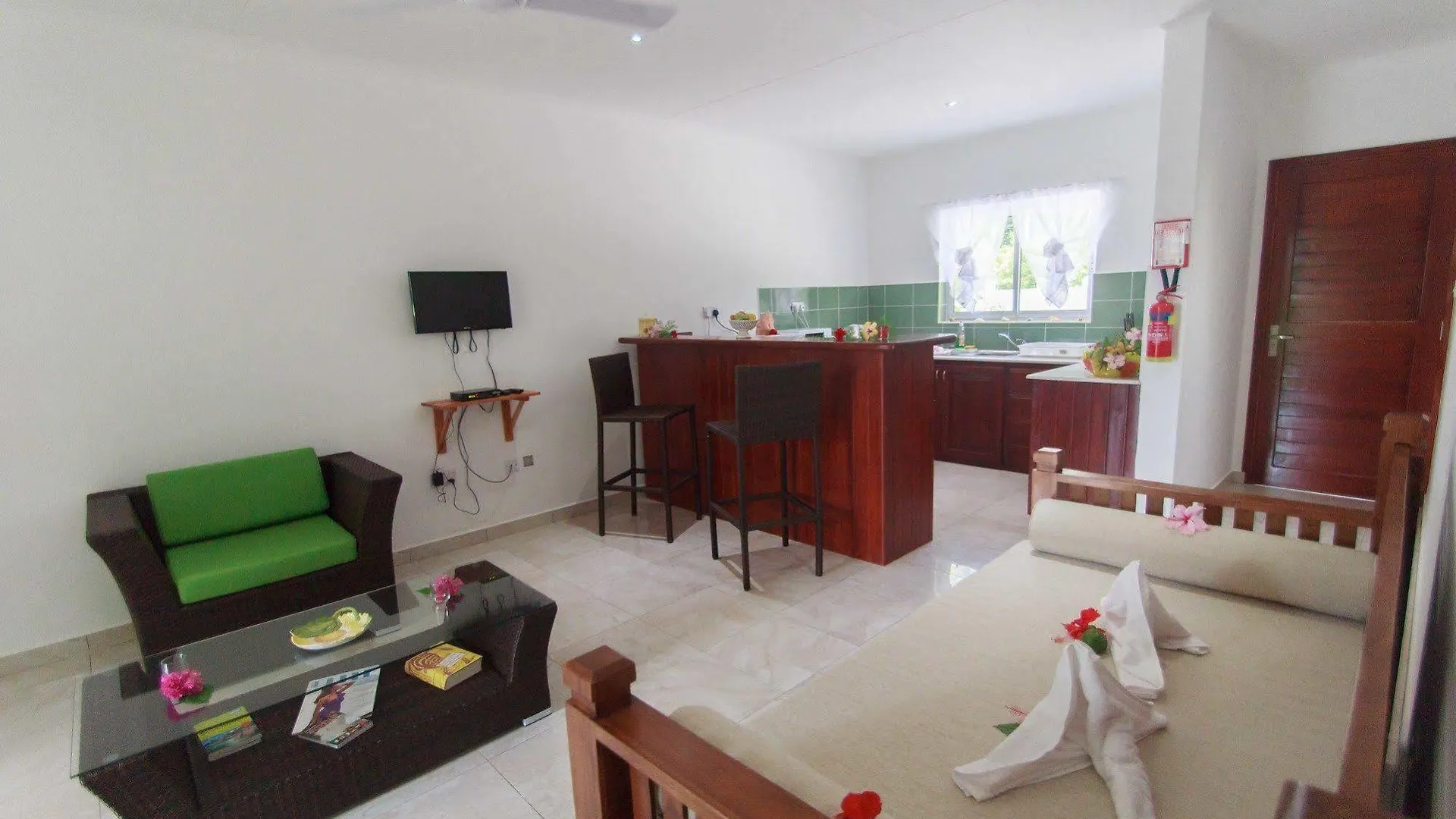 Coco Blanche Apartment Anse Royale Seychelles