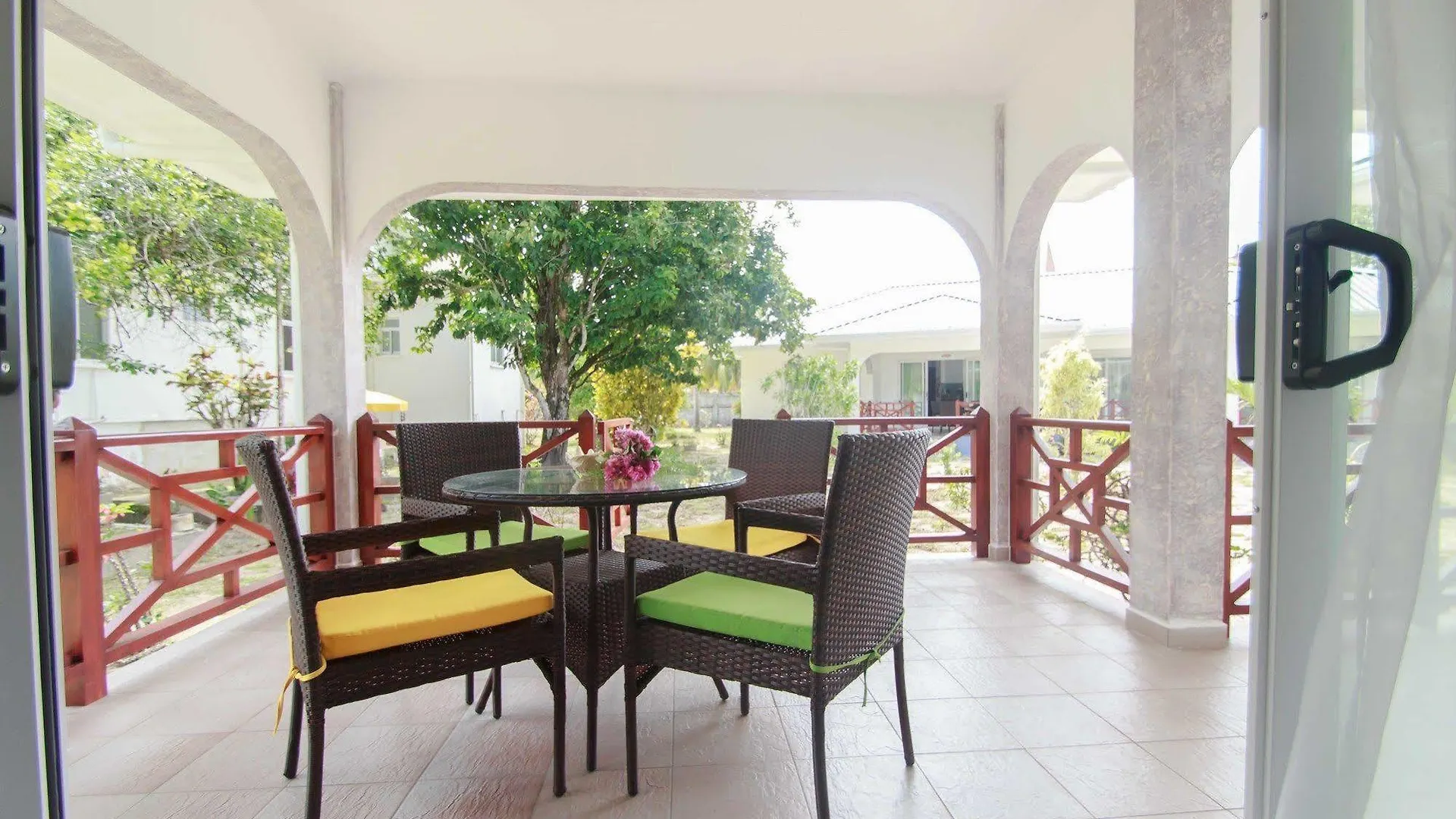 Coco Blanche Apartment Anse Royale